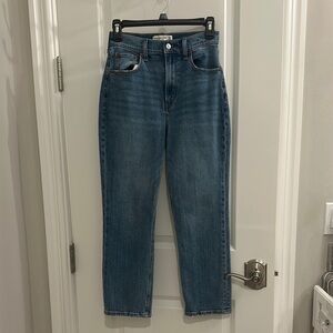 Abercrombie Curve Love Ankle Straight Jean